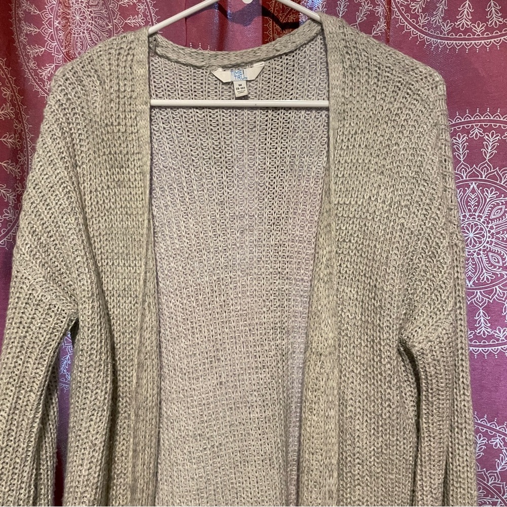 Long grey knitted cardigan
